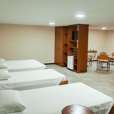 Sakr Hotel Penápolis Eksteriør billede