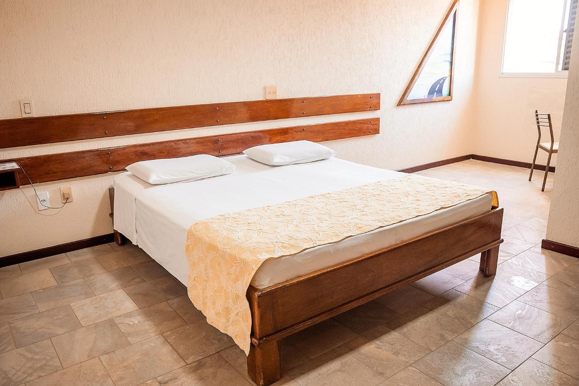 Sakr Hotel Penápolis Eksteriør billede
