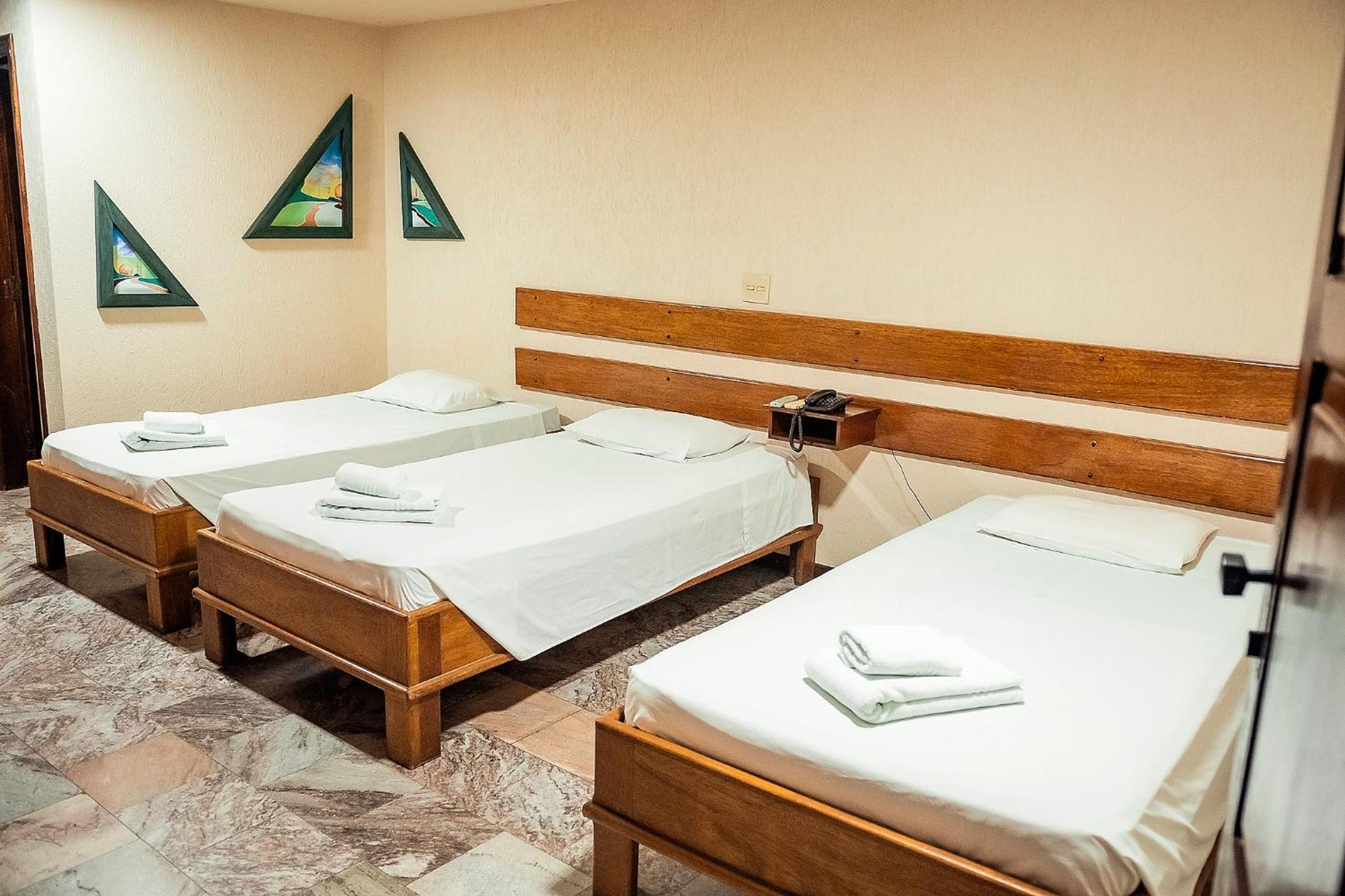 Sakr Hotel Penápolis Eksteriør billede