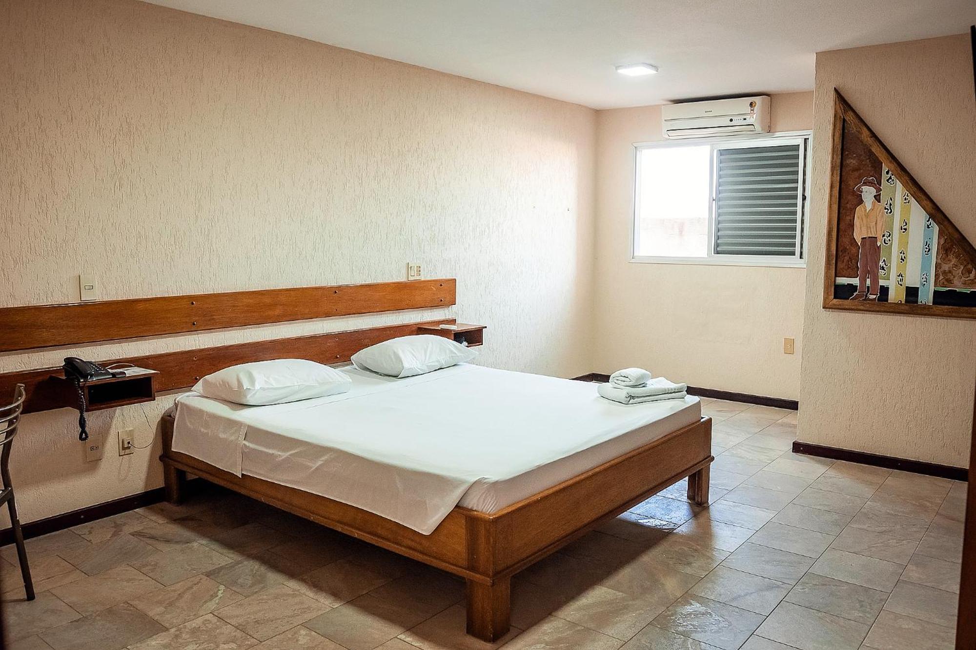 Sakr Hotel Penápolis Eksteriør billede