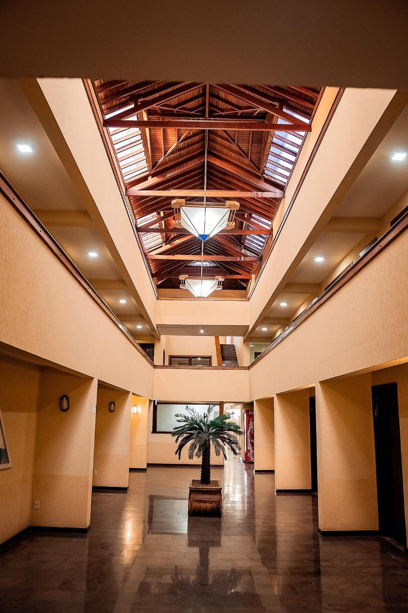 Sakr Hotel Penápolis Eksteriør billede