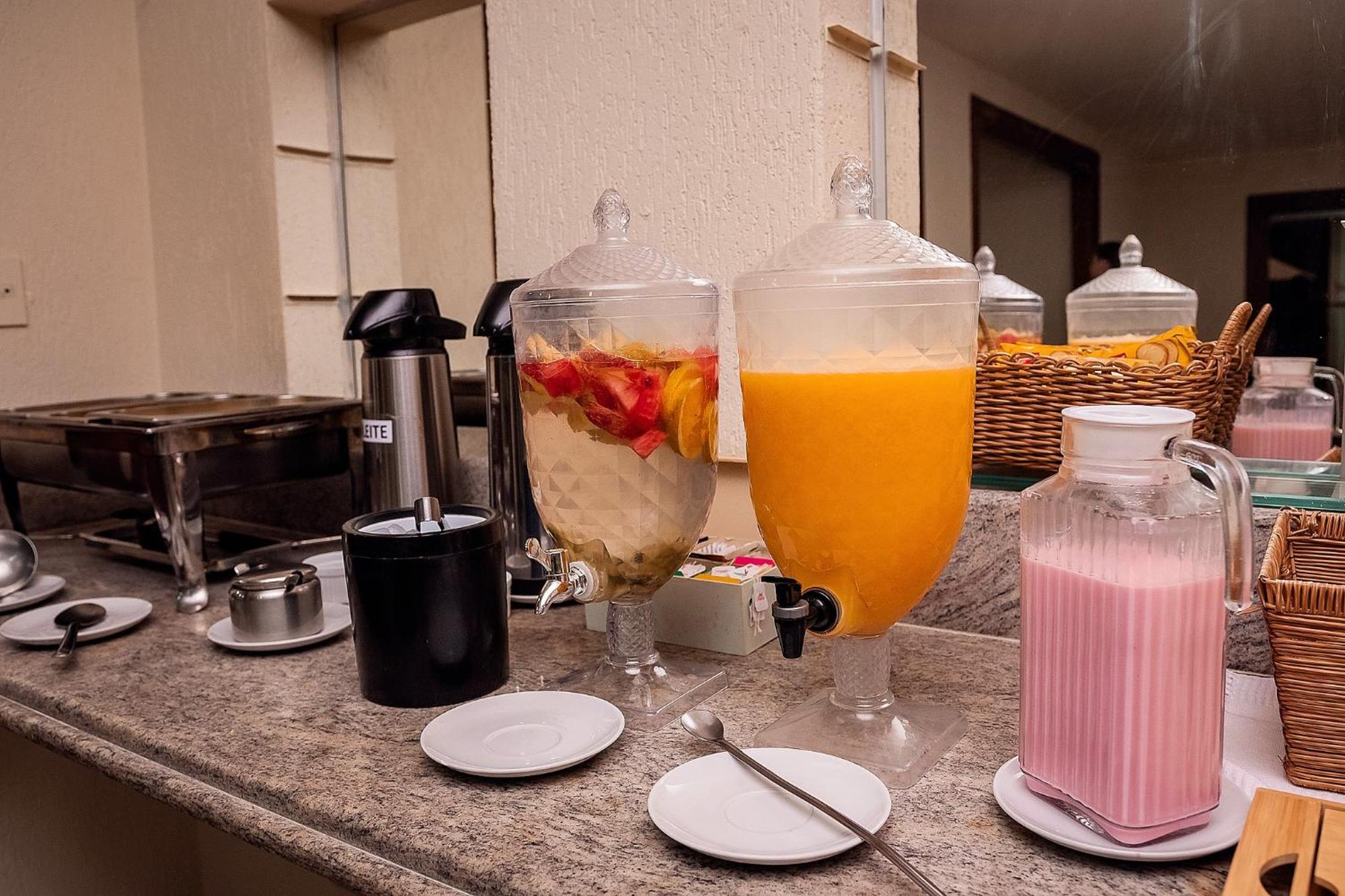 Sakr Hotel Penápolis Eksteriør billede