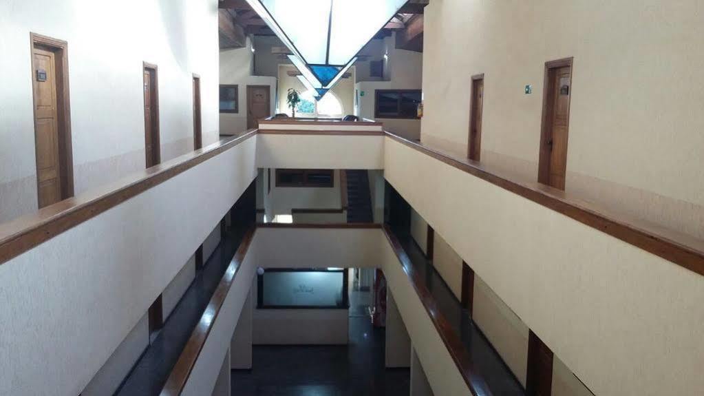 Sakr Hotel Penápolis Eksteriør billede